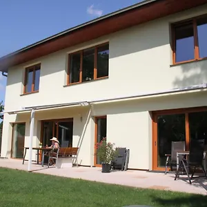  Apartmán Lovely Apartment, Garden, Parking, Wifi, Netflix
